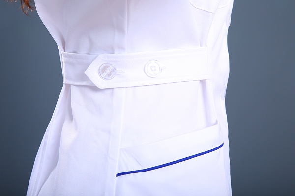 白色长款护士制服